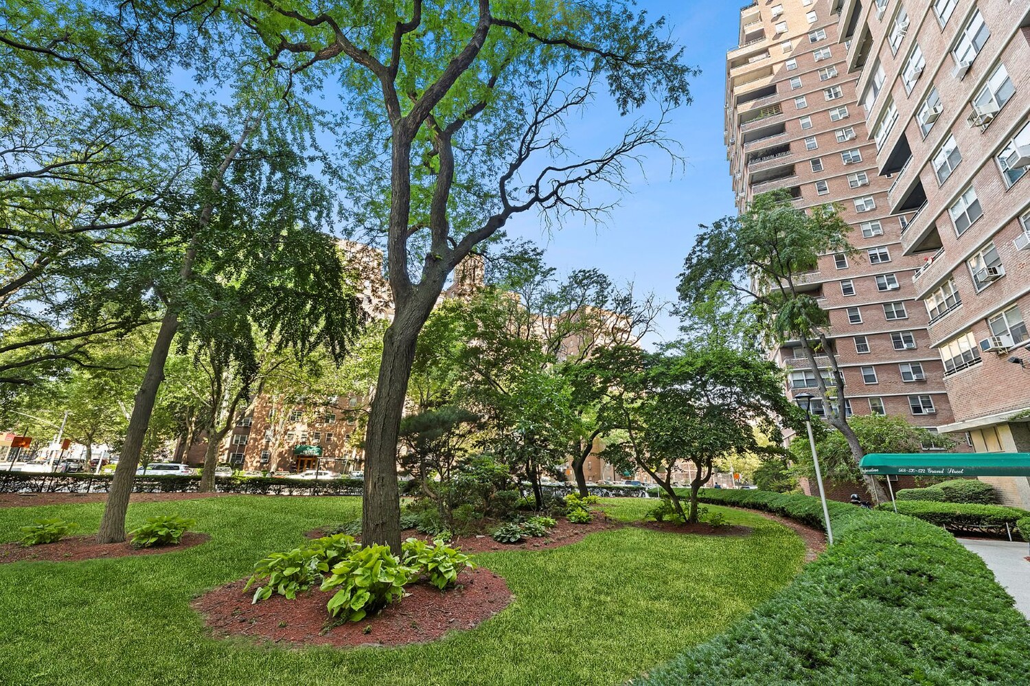 572 Grand Street G503 Lower East Side New York NY 10002
