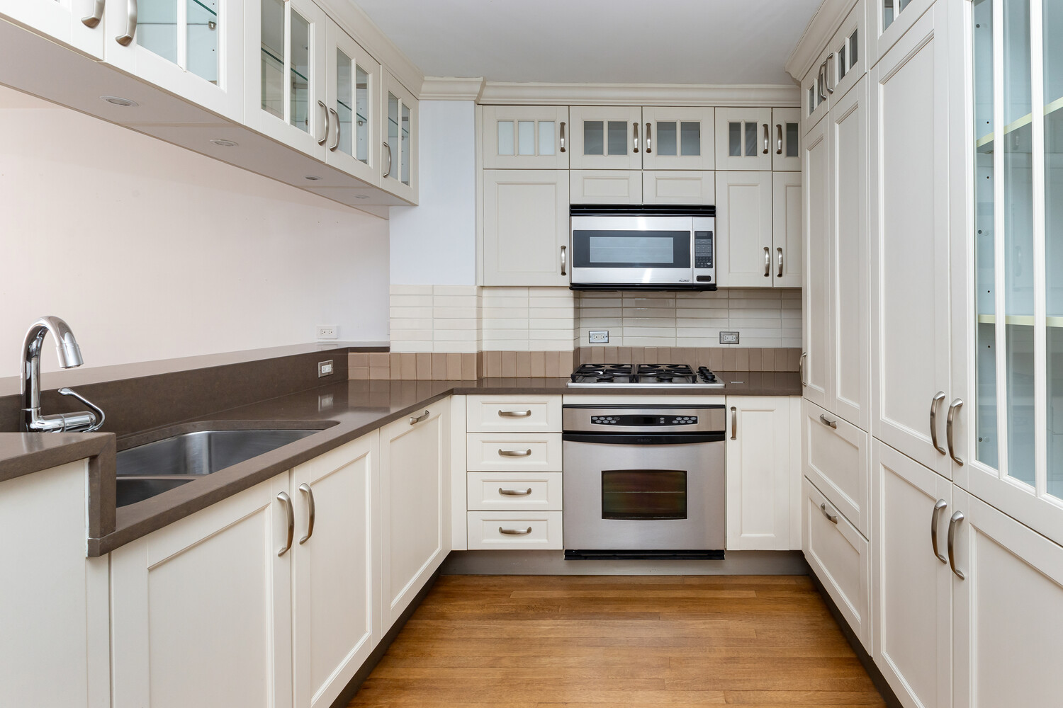 27 West 72nd Street 411 Upper West Side New York NY 10023