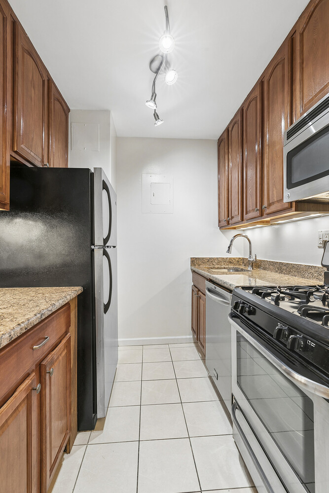 301 East 79th Street 14E Upper East Side New York NY 10075