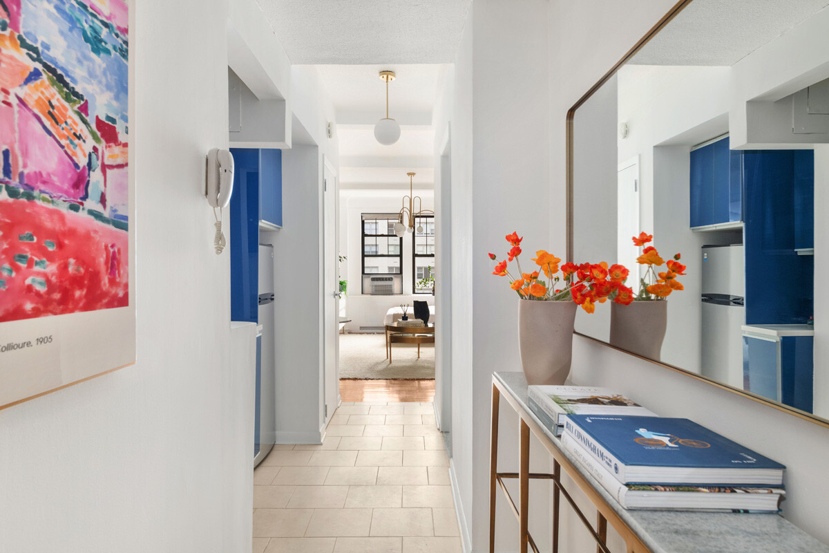 23 West 73rd Street 704 Upper West Side New York NY 10023