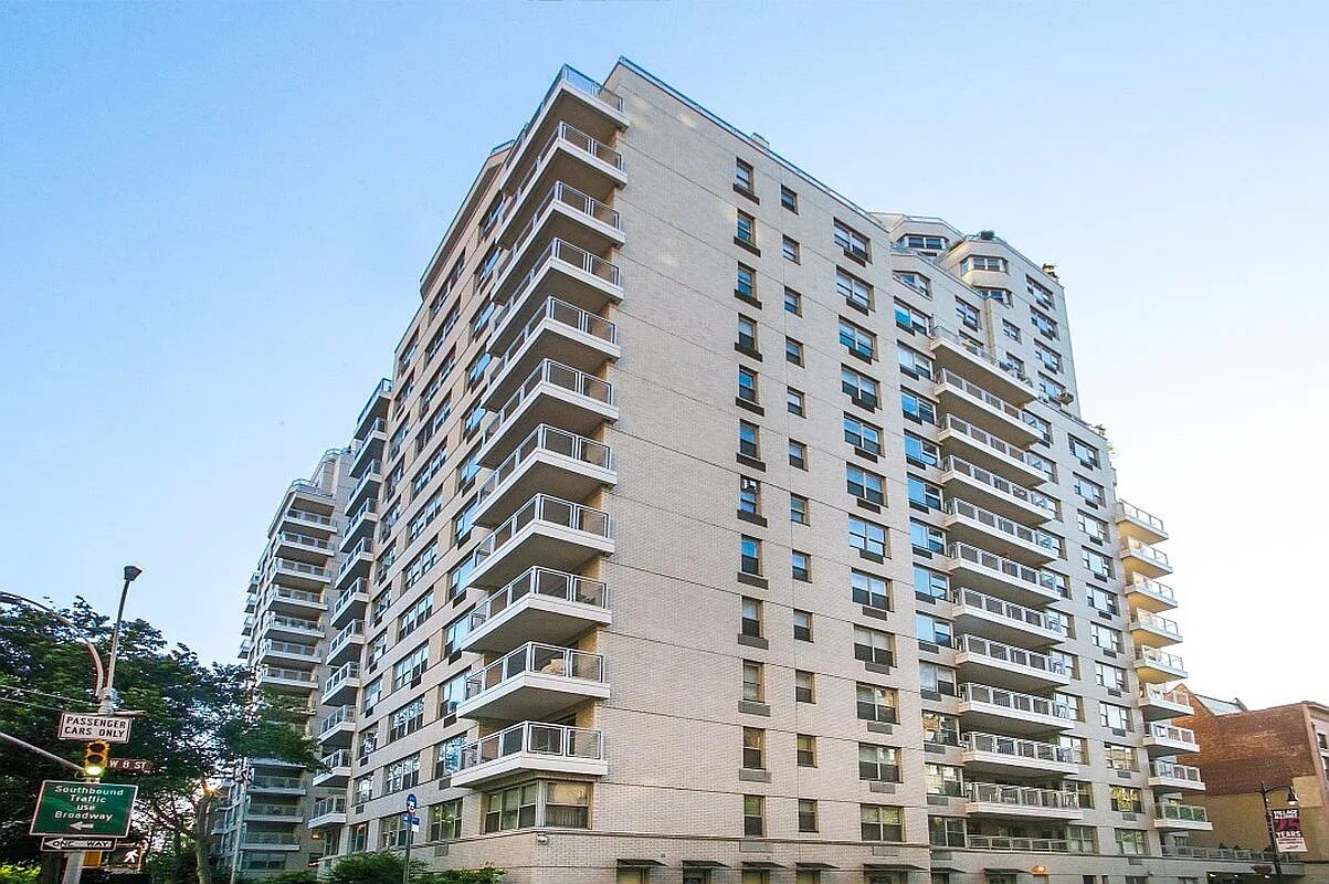 2 Fifth Avenue 4C Greenwich Village New York NY 10011