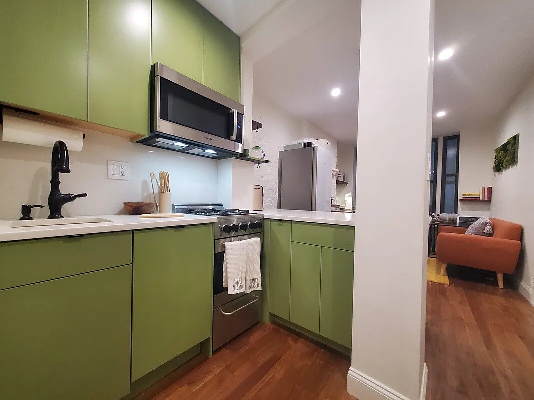 50 East 1st Street 3 E. Greenwich Village New York NY 10003