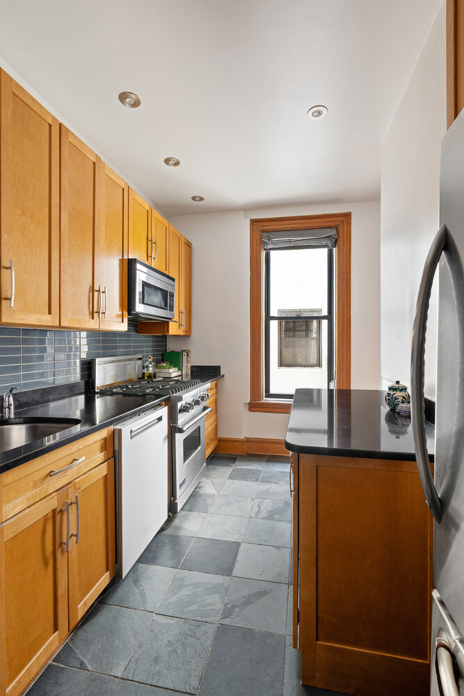478 3rd Street 2R Park Slope Brooklyn NY 11215