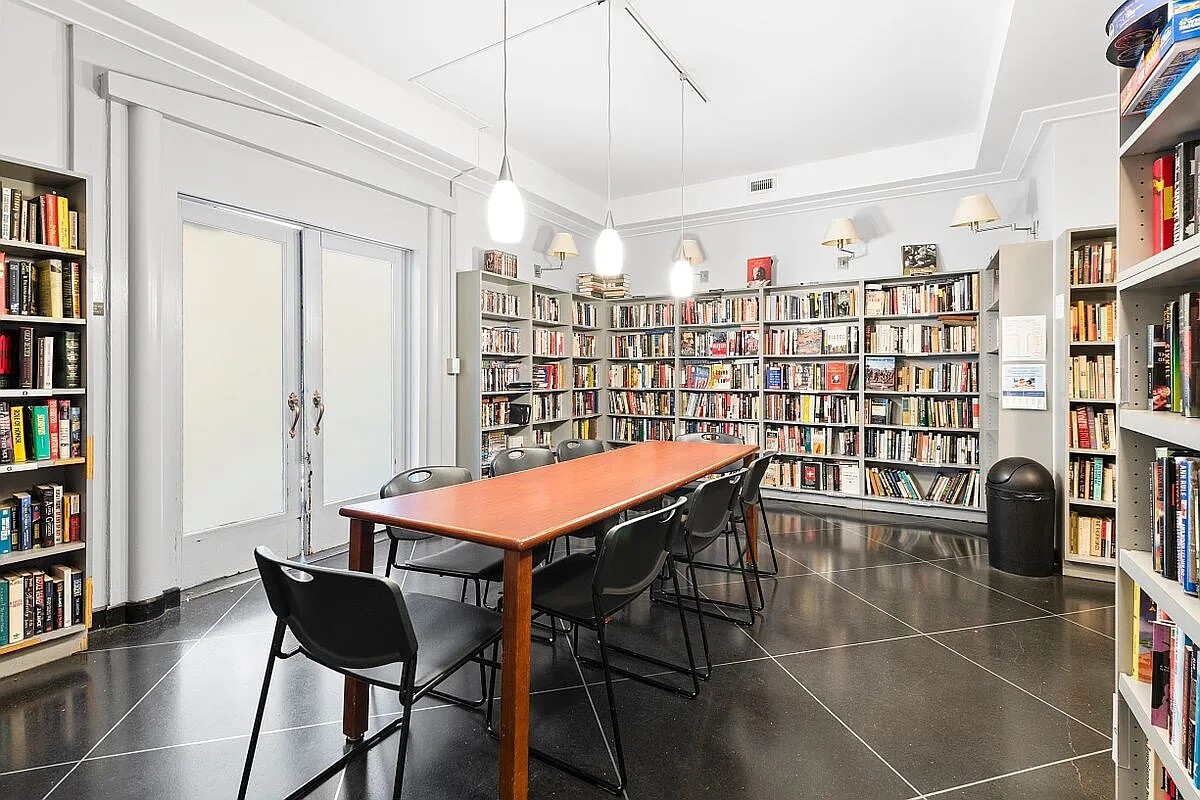 2 Fifth Avenue 4C Greenwich Village New York NY 10011