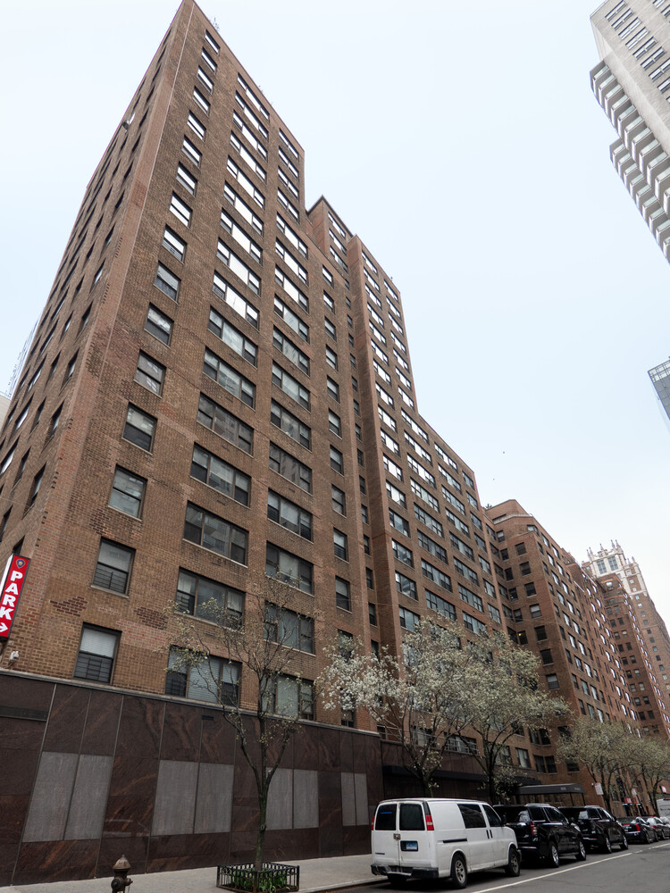 305 East 40th Street 14V Tudor City New York NY 10016