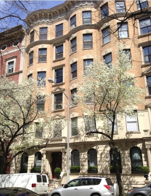 17 East 95th Street Carnegie Hill New York NY 10128