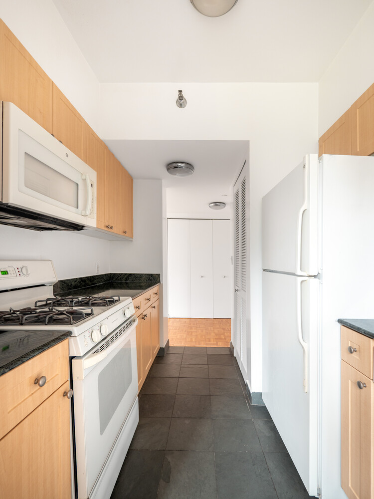 308 East 38th Street 19A Murray Hill New York NY 10016