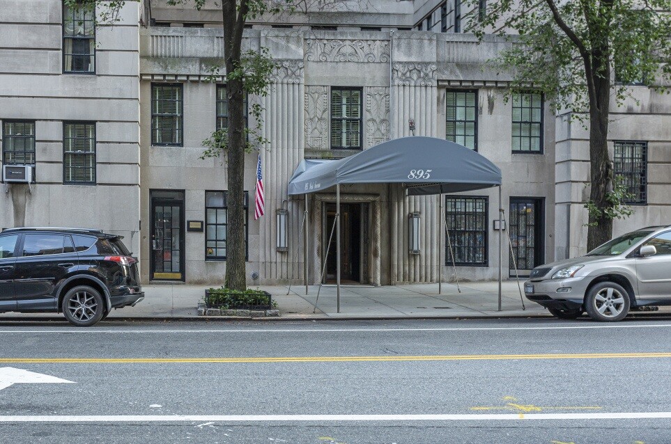 895 Park Avenue 1B Upper East Side New York NY 10075