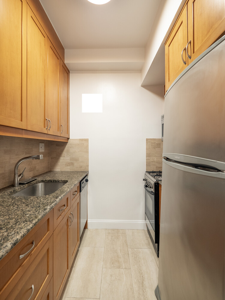 305 East 40th Street 14V Tudor City New York NY 10016