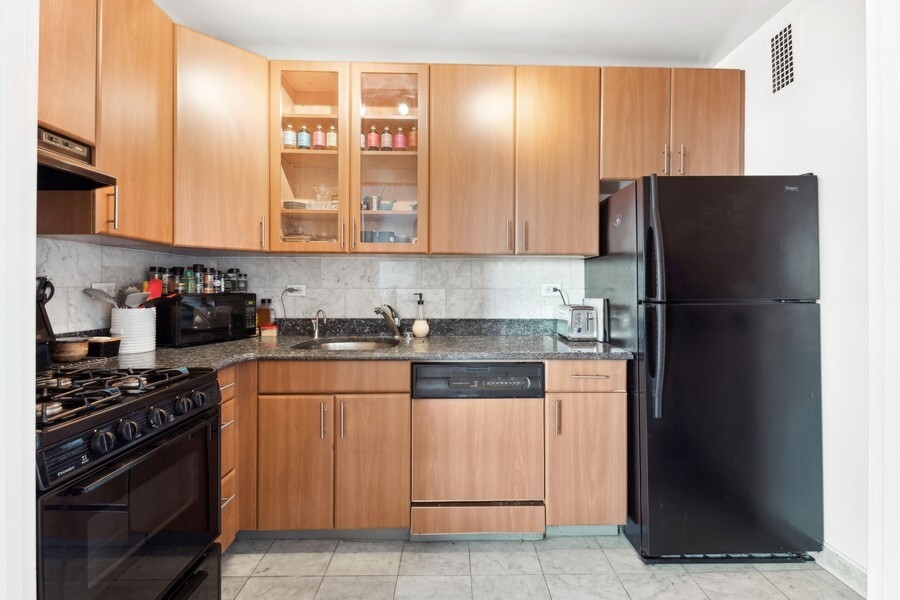 303 East 57th Street 21K Sutton Place New York NY 10022