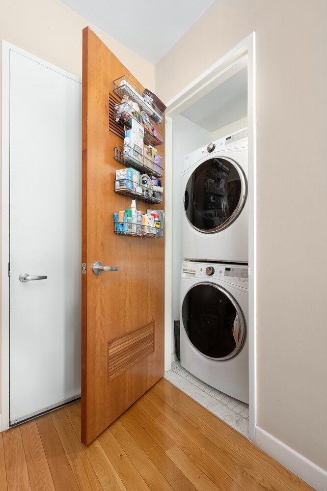 454 West 54th Street 5I Clinton New York NY 10019