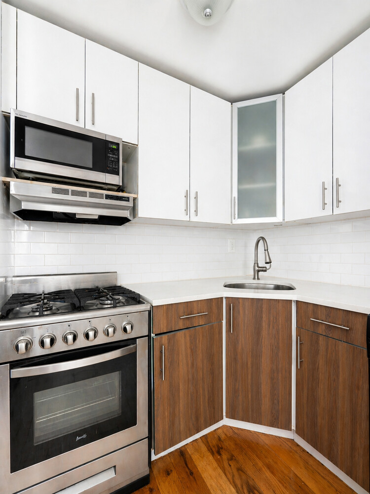 887 Lafayette Avenue Stuyvesant Heights Brooklyn NY 11221