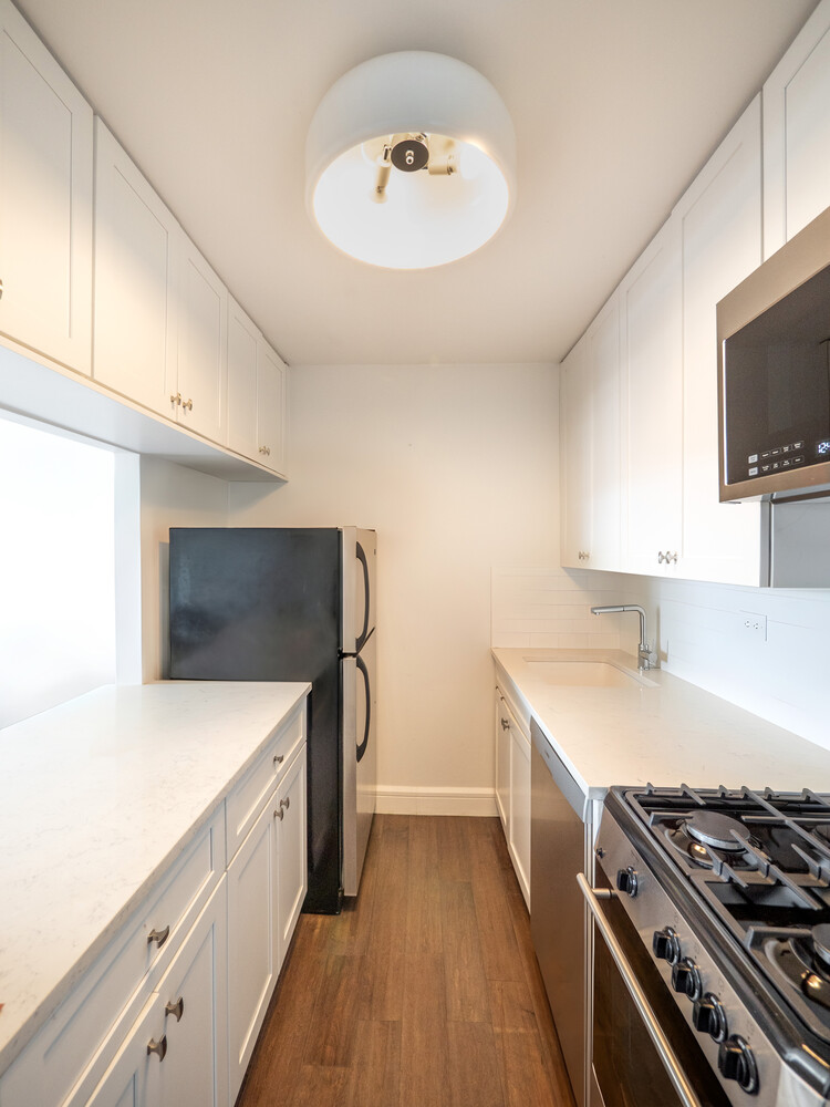 270 West 17th Street 11D Chelsea New York NY 10011