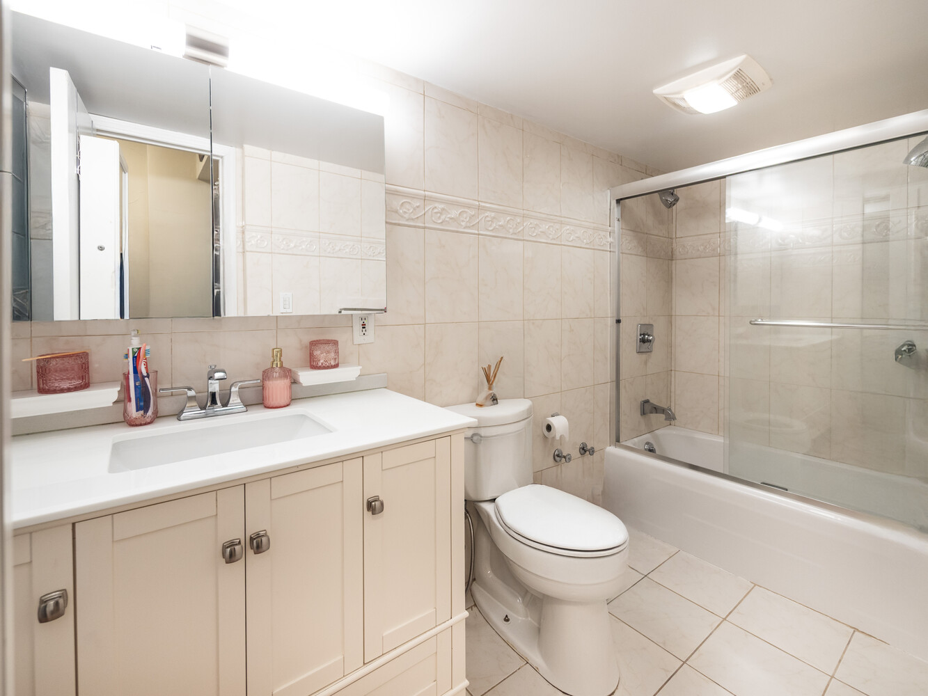 210 East 63rd Street 3C Upper East Side New York NY 10065