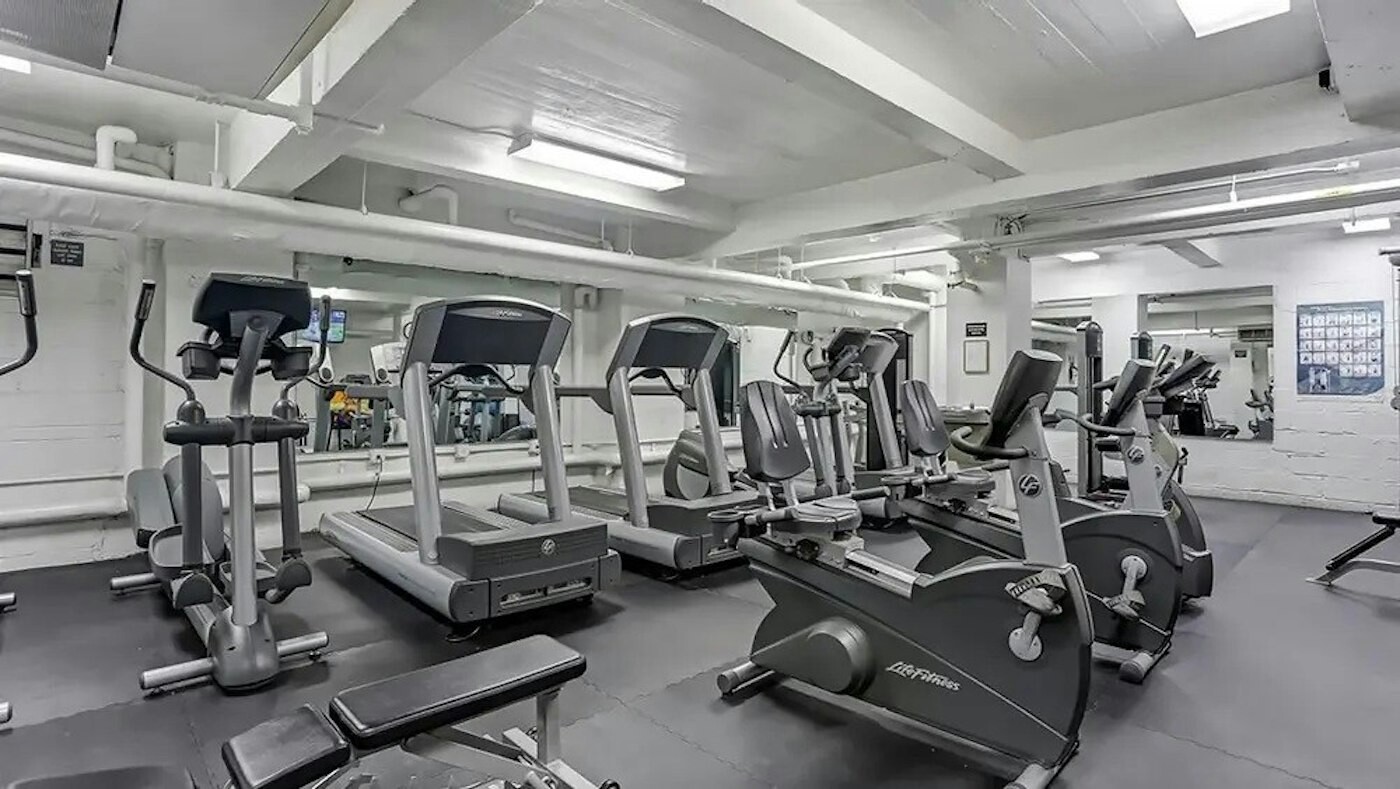 425 East 63rd Street W1C Upper East Side New York NY 10065