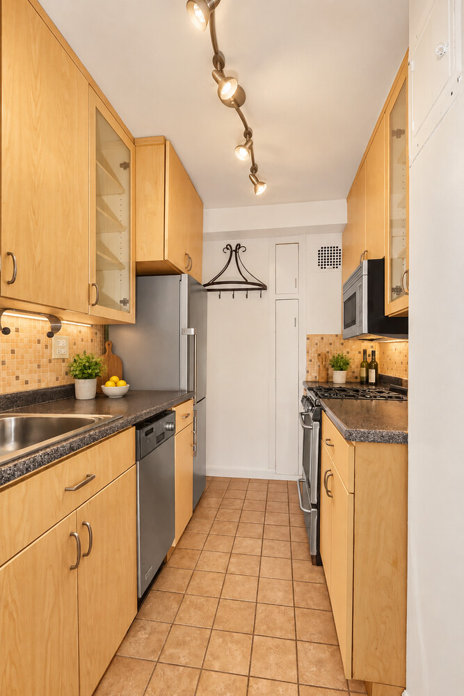 425 East 63rd Street W1C Upper East Side New York NY 10065