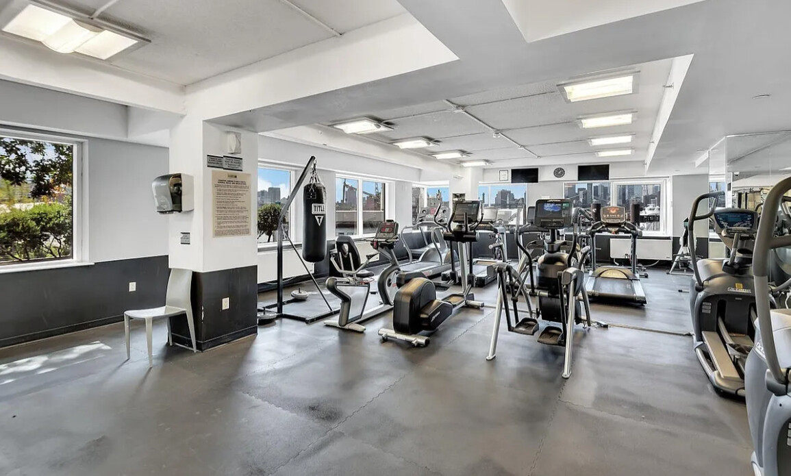 446 Kent Avenue 8C Williamsburg Brooklyn NY 11249