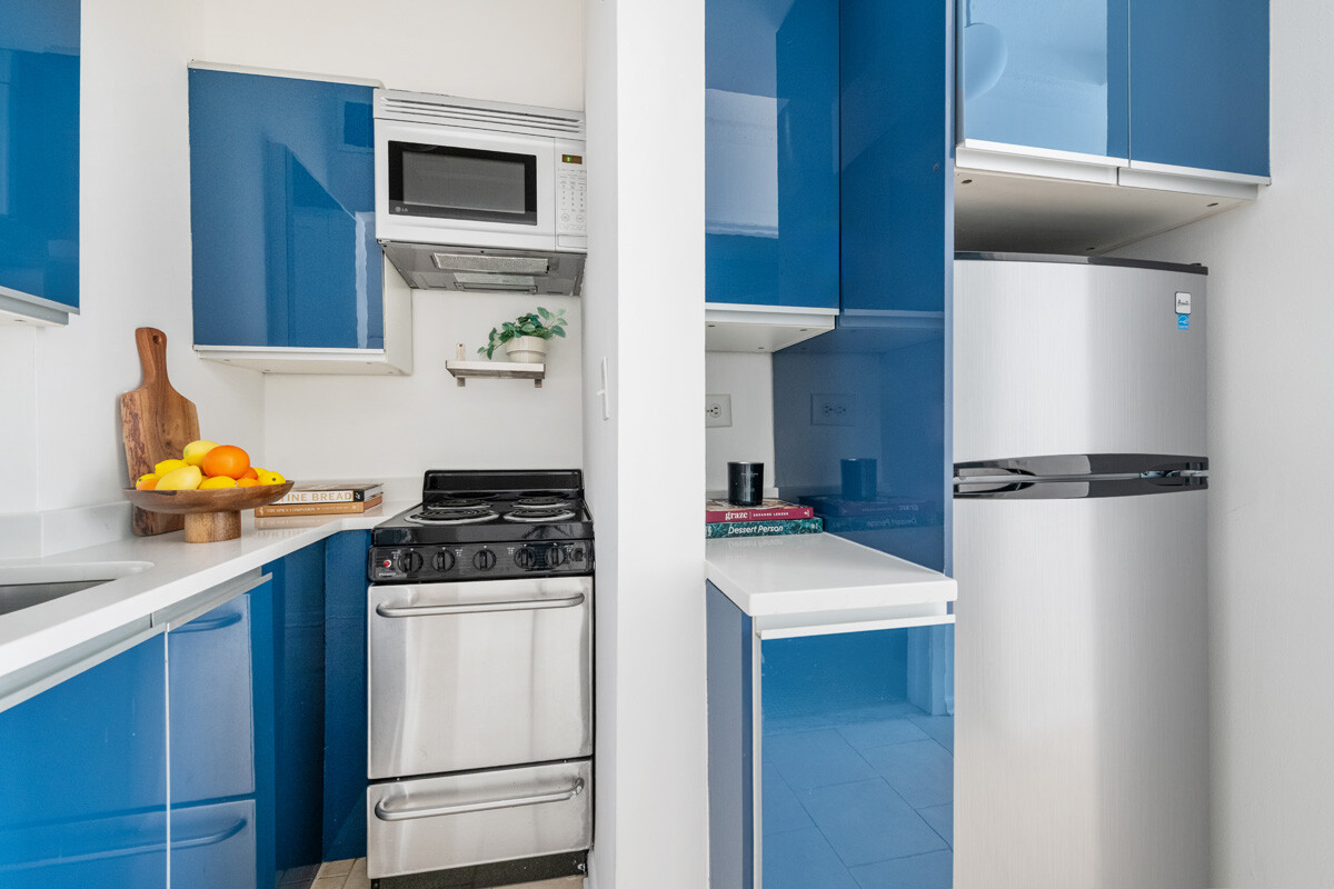 23 West 73rd Street 704 Upper West Side New York NY 10023