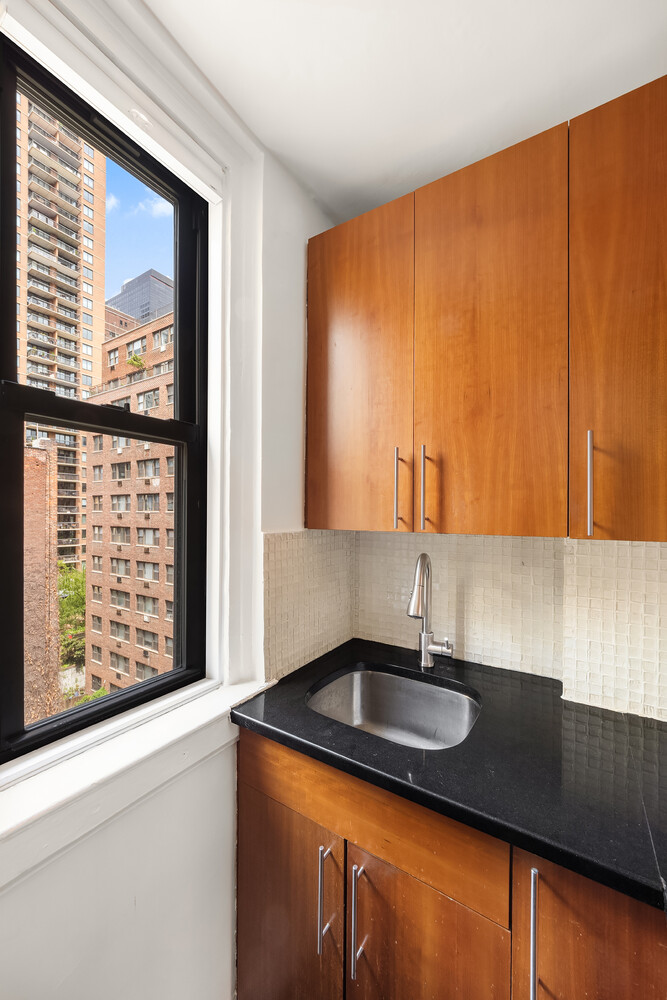 333 East 53rd Street 7C Sutton Place New York NY 10022