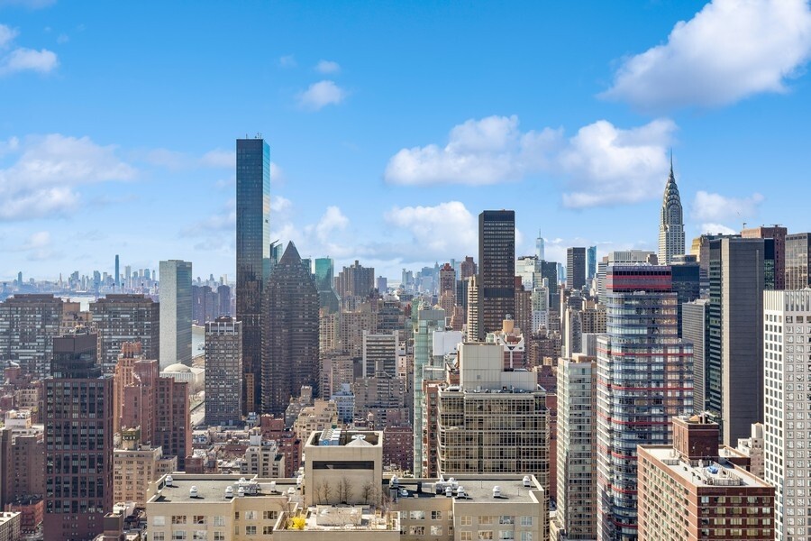 303 East 57th Street 45G Sutton Place New York NY 10022